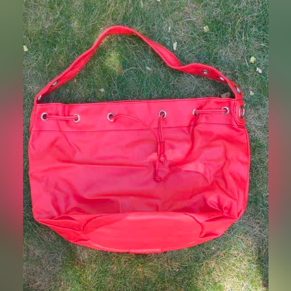 Lady in red purse